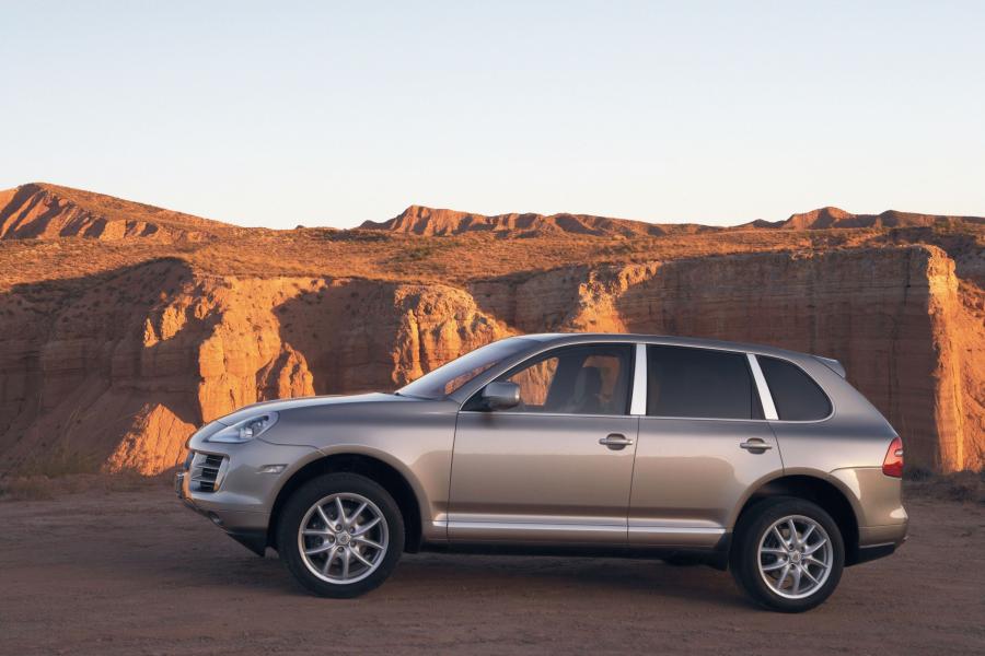  Porsche Cayenne 2007 года  (фото 15 из 52)